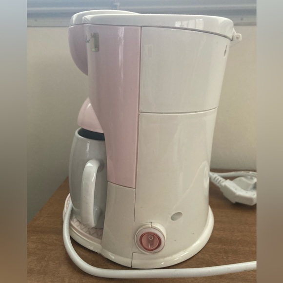 2006 Hello Kitty Coffee Maker - Picture 2 of 8